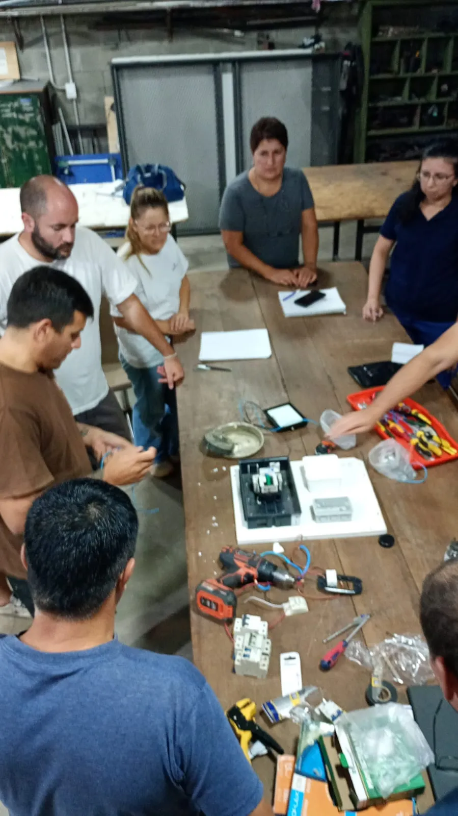 Taller de Extension : automatismos básicos y domótica